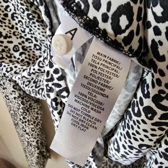 EUC LIKE NEW LOFT PRINTED SPLIT V NECK LONGSLEEVES TOP SIZE XL - Picture 11 of 13